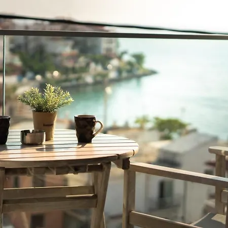 Atoli Apartment *